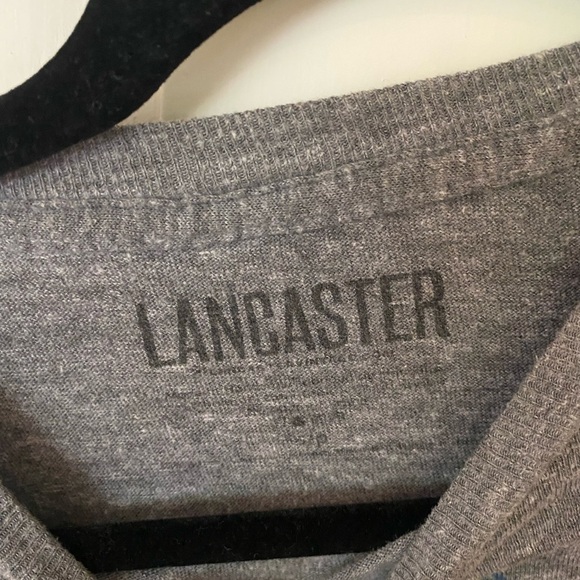 Vintage / Y2K Cropped Shirt - Picture 2 of 3